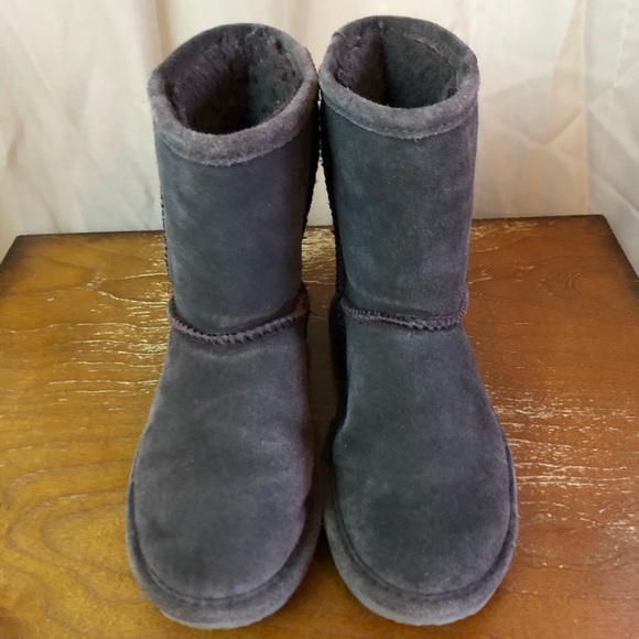 BearPaw Dark Grey Low Cut Boots - Picture 1 of 7